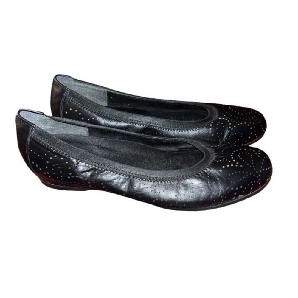 Munro black flats 9.5W